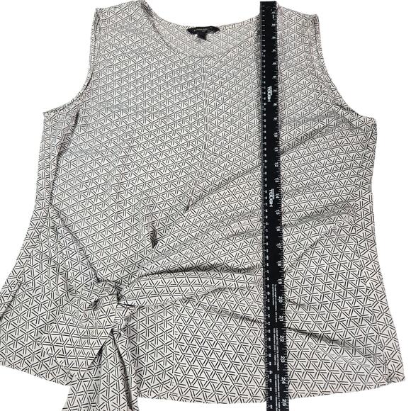 Banana Republic Wom LG Sleeveless Blouse Tie Front Geometric Abstract Office EUC - Picture 3 of 11